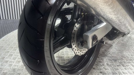 Suzuki SV650 N 2005 ONLY 25K MOT NAKED PERFECT A2 BIKE 650CC 36