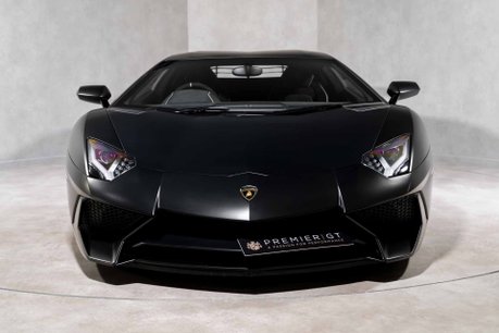 Lamborghini Aventador SV AD PERSONAM. FACTORY SATIN CARBON FIBRE EXT. COMFORT SEATS. FRONT LIFT. 2