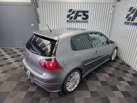 Volkswagen Golf 3.2 Golf R32 4WD 3dr 14