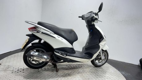 Piaggio Fly 16K 2015 RUNNING PROJECT BIKE SPARES OR REPAIR 125CC 2