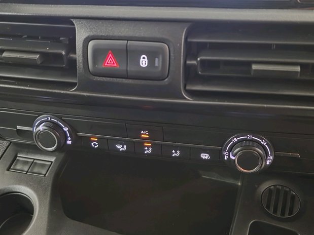 Vauxhall Combo COMBO CARGO L1 DIESEL 2300 1.5 Turbo D 100ps H1 Prime Van 19
