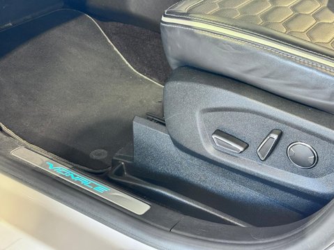 Ford Edge 2.0 TDCi Vignale Powershift AWD Euro 6 (s/s) 5dr 37