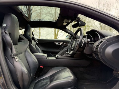 Jaguar F-Type 5.0 F-Type V8 R AWD Auto 4WD 3dr 34