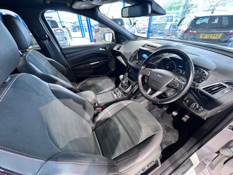 Ford Kuga 2.0 TDCi ST-Line X AWD Euro 6 (s/s) 5dr 9