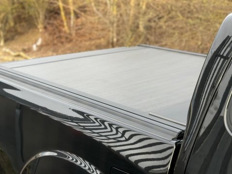 Nissan Navara 2.3 dCi N-Guard Auto 4WD Euro 6 4dr 39