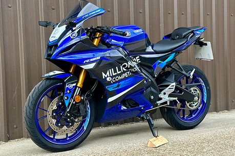Yamaha R125 (YZF 125-A) 4