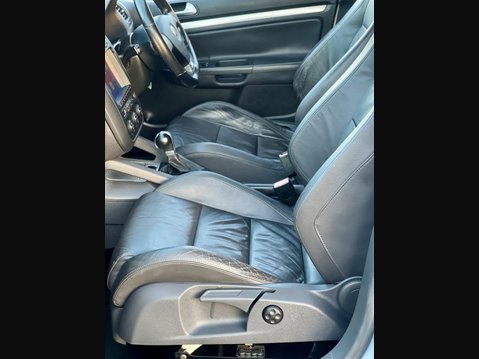 Volkswagen Golf 3.2 V6 R32 DSG 4Motion 5dr 12