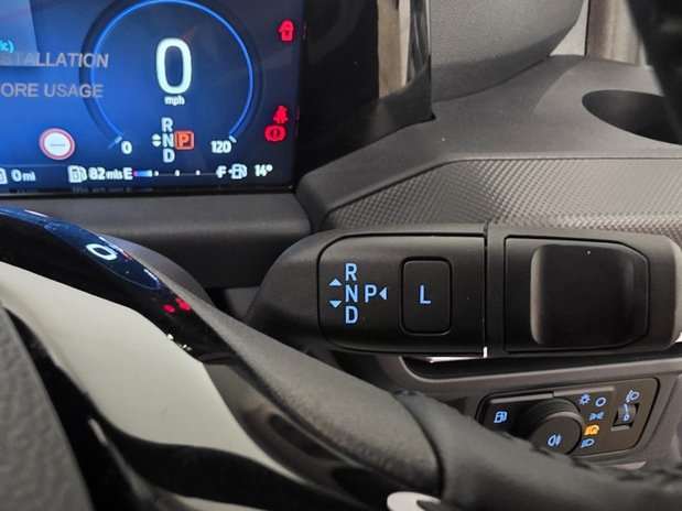 Ford Transit Custom 320L1 H1 PHEV LIMITED VAN ECOBLUE HYBRID 130PS **NEW** 26