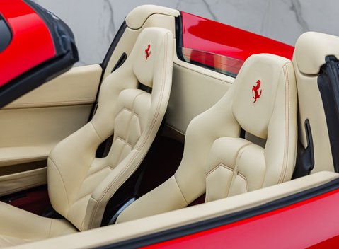 Ferrari 458 Spider 18