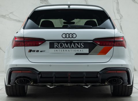 Audi RS6 GT 8