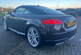 Audi TT 2.0 TDI ULTRA S LINE 12