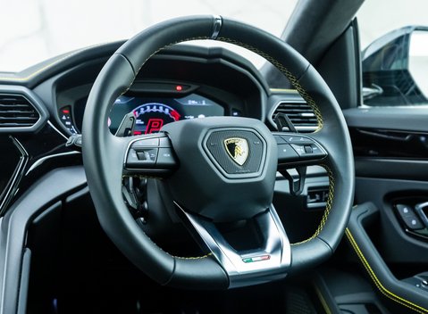 Lamborghini Urus S 19