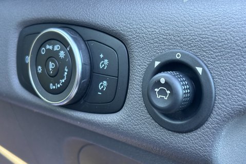 Ford Transit 470 Drw L2 130 ps Leader One Stop Tipper 25