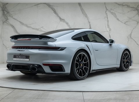 Porsche 911 Turbo S (992) 3