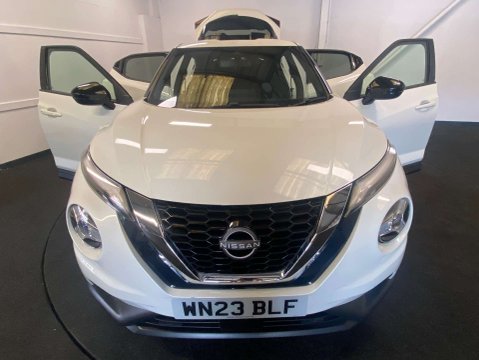 Nissan Juke 1.0 Juke N-Connecta DiG-T 5dr 8