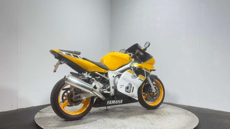 Yamaha R6 YZF 2003 5MT CARBED SPORTS BIKE ONLY 17K RUNNING PROJECT BIKE 2