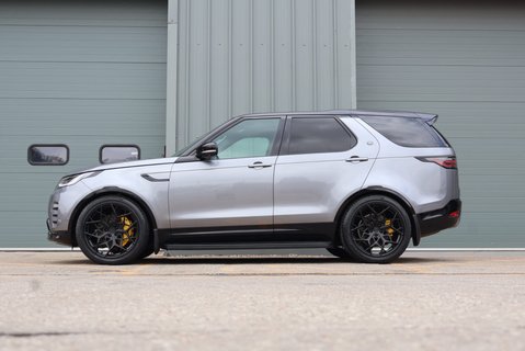 Land Rover Discovery 2023 R-DYNAMIC HSE MHEV GENUINE REAR SEAT CONVERSION URBAN 22 WHEELS  9