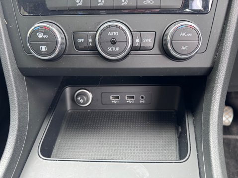 SEAT Ateca ECOTSI SE TECHNOLOGY 19