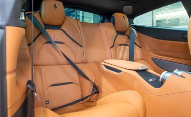 Ferrari GTC4 Lusso T 10