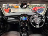 Mini Hatch 1.5 Cooper Classic Hatchback 5dr Petrol Steptronic Euro 6 (s/s) (136 ps) 2