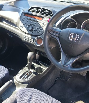 Honda Jazz I-VTEC ES..AUTOMATIC..12 MAIN DEALER SERVICES..1 PREVIOUS KEEPER..STUNNING 3