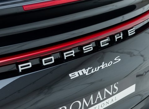 Porsche 911 Turbo S Cabriolet (992) 33