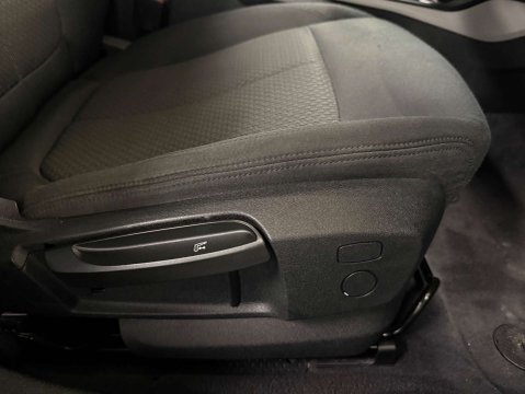 BMW 1 Series 1.5 118I SE 5dr 11