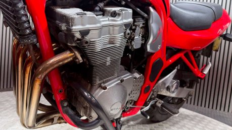 Suzuki Bandit 600 GSF 1996 MK1 RUNNING PROJECT BIKE ONLY 26K NAKED A2 21