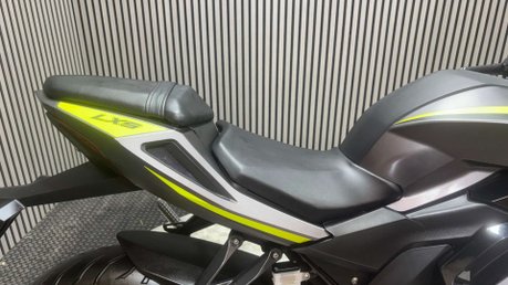 Lexmoto LXS 2023 ONLY 1K NEW MOT 125CC SPORTS BIKE LEARNER 40