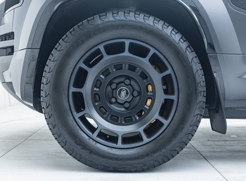 Land Rover Defender OCTA EDITION ONE 16