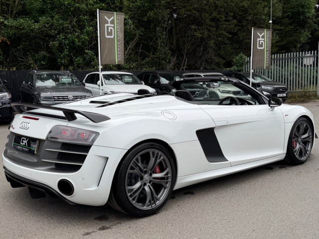 AUDI QUATTRO V10 SPYDER 1 OF 33 BUCKET SEATS CERA... 79,995 POA PER MONTH...