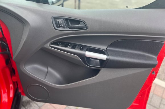 Ford Grand Tourneo Connect ZETEC 1.5 TDCI 7 SEATS 19