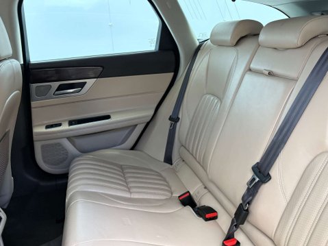 Jaguar XF 2.0 XF Portfolio D AWD Auto 4WD 5dr 65