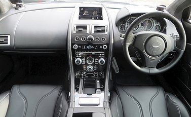 Aston Martin DBS Carbon Edition 9