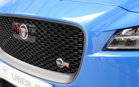 Jaguar F-Pace SVR AWD - Stunning Example with Sliding Panoramic Roof 12