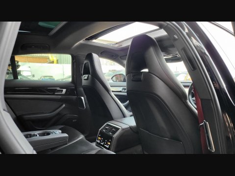 Porsche Panamera 4 10 YEARS EDITION PDK 22