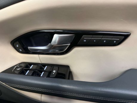 Land Rover Range Rover Evoque 2.0 TD4 HSE Dynamic Convertible 2dr Diesel Auto 4WD Euro 6 (s/s) (180 ps) 26