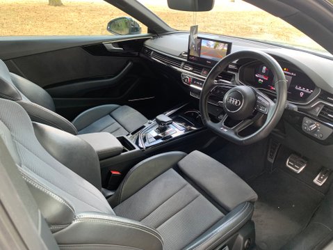 Audi A5 TFSI S LINE BLACK EDITION MHEV 25