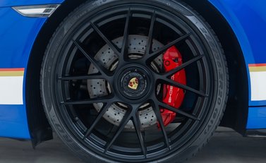 Porsche 911 Carrera 4 GTS (991.2) British Legends Edition 27