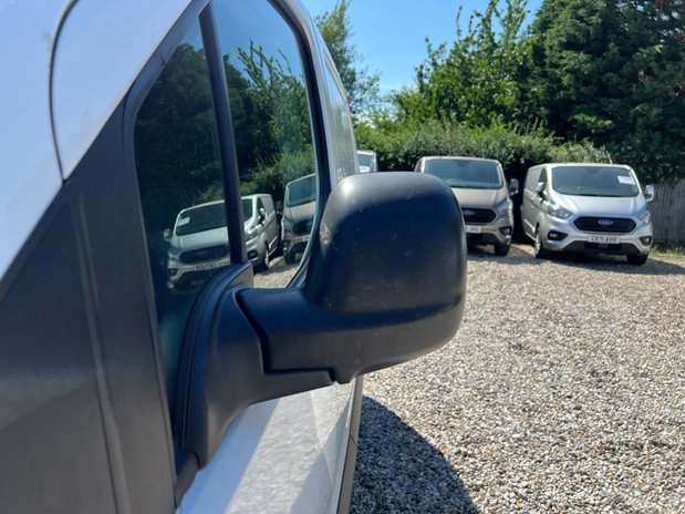 Citroen Berlingo SWB L1H1 Low Roof Enterprise Air Con Sensors Tow Bar EURO 6 20
