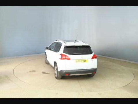 Peugeot 2008 E-HDI FELINE 4