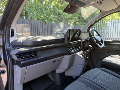 Ford Transit Custom 300 LIMITED L2H1 P/V ECOBLUE 15
