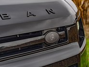 Land Rover Defender D300 X-Dynamic HSE URBAN 24