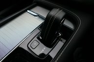 Volvo XC90 2.0 XC90 R-Design B5 MHEV AWD Auto 4WD 5dr 30