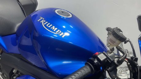 Triumph Sprint 2007 34K NEW MOT SERVICED FULL LUGGAGE SPORTS TOURER 1050CC 52