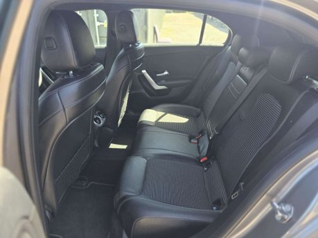 Mercedes-Benz A Class 1.5 A180d Sport (Premium) Hatchback 5dr Diesel 7G-DCT Euro 6 (s/s) (116 ps) 19