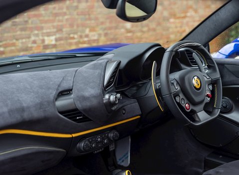 Ferrari 488 Pista 14