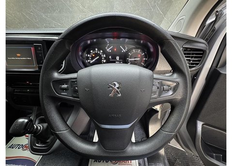 Peugeot Expert 2.0 BlueHDi 1200 Professional Premium Long Crew Van Double Cab 6dr Diesel M 51