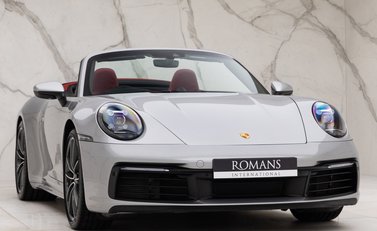 Porsche 911 Carrera 4S Cabriolet (992) 8