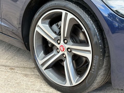Jaguar XF 2.0 XF Portfolio D AWD Auto 4WD 5dr 2